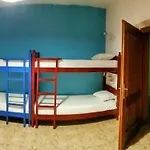 Bed Station & Bar אכסניה *
