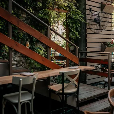 Ostello Bed Station & Bar