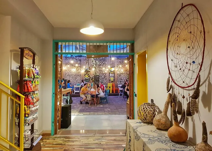 Hostel Bed Station & Bar *