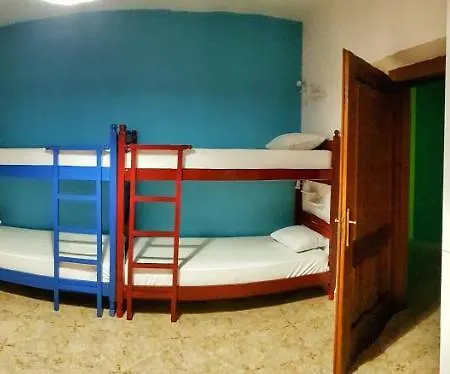 Bed Station & Bar Hostel *